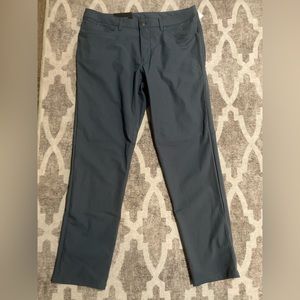 BNWT Lululemon Mens ABC pants. Classic fit. Iron Blue.